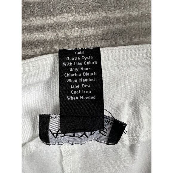 Attyre Pants Womens 4 White Pull on Embroidered Crochet‎ Cropped - Picture 13 of 13